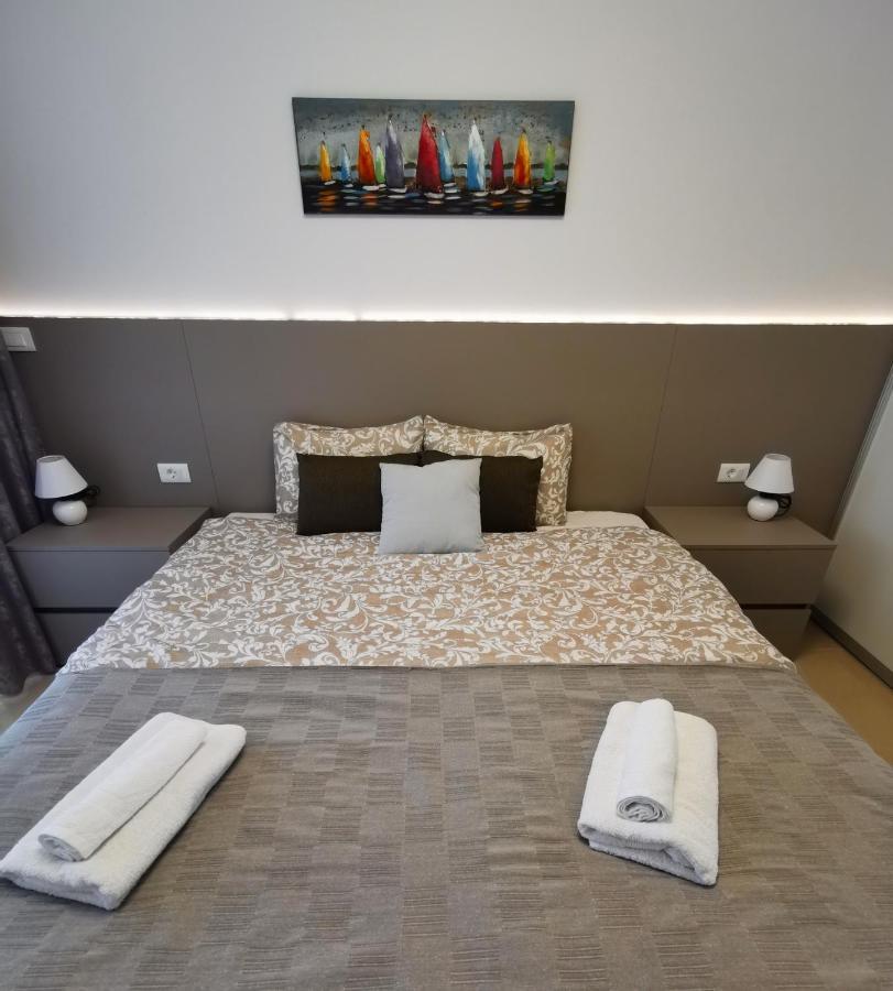 Black Pearl - Luxury Seaside App With Pool & Bbq, Istra Банджоле Экстерьер фото